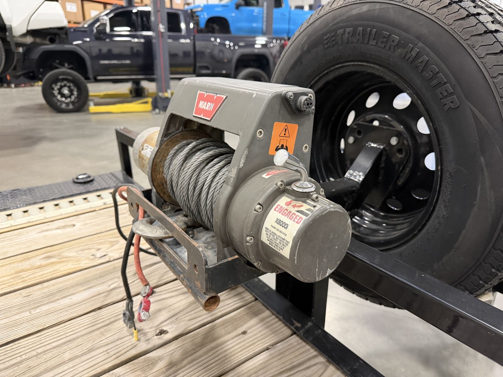 WARN X8000i winch and cradle