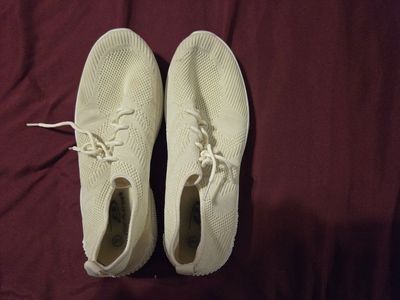 Women's size 9 shoes
