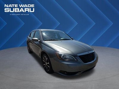 2013 Chrysler 200 Touring