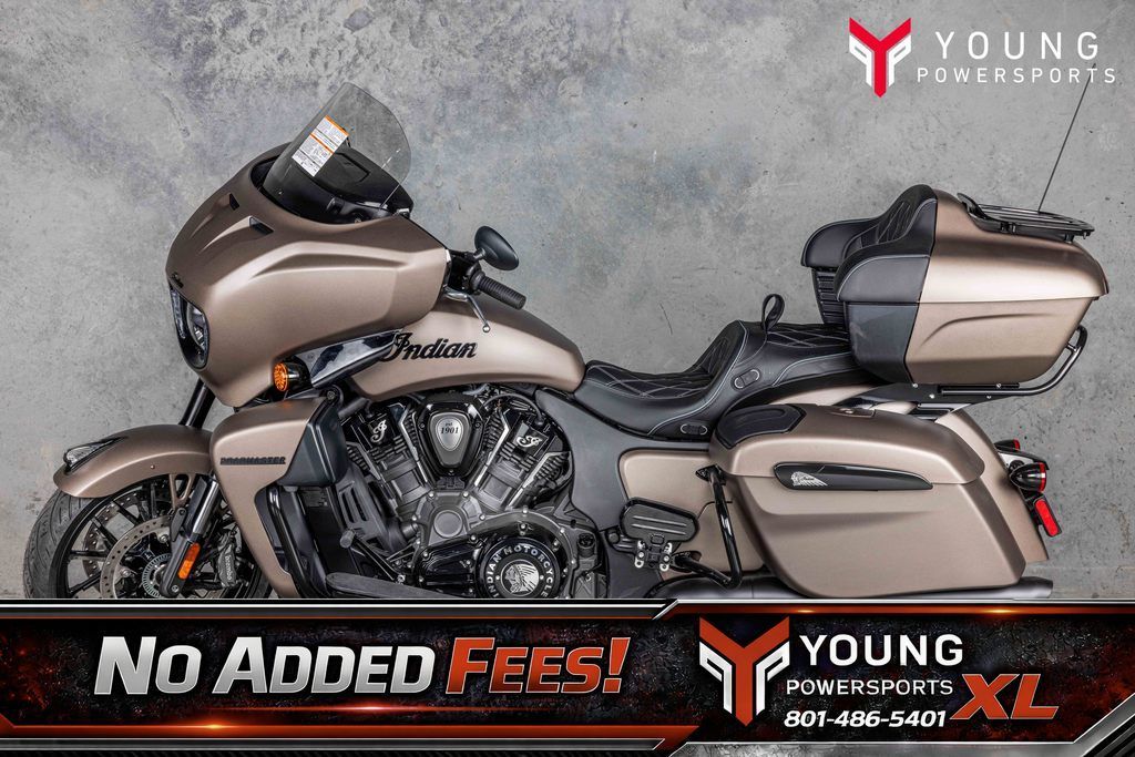 2025 Indian Motorcycle® Roadmaster® PowerPlus Dark Horse® w/PowerBand Nara Bronze Smoke