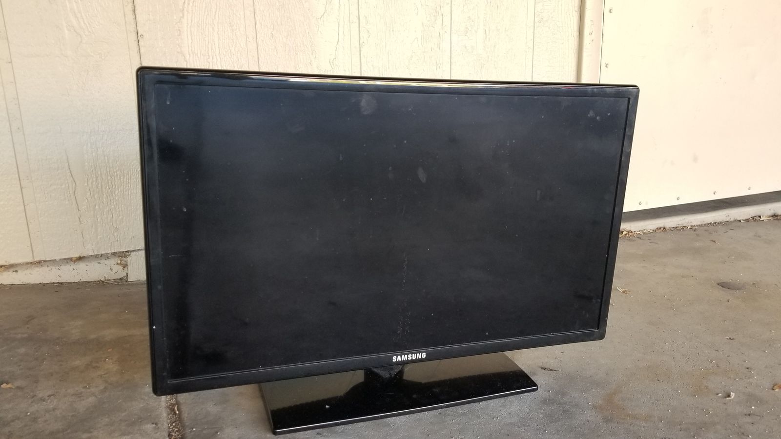 Samsung 24 inch TV