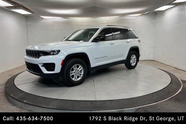 2023 JEEP GRAND CHEROKEE Laredo