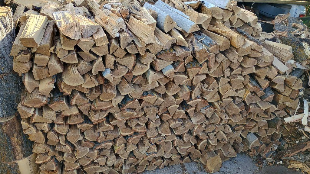 Firewood - Mixed Hardwood for Fire Pits, Stoves, and Campfires
