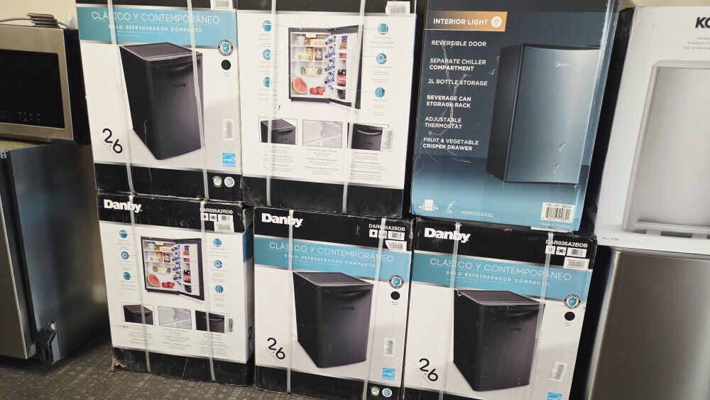 🧊Need a small snack/treat fridge?