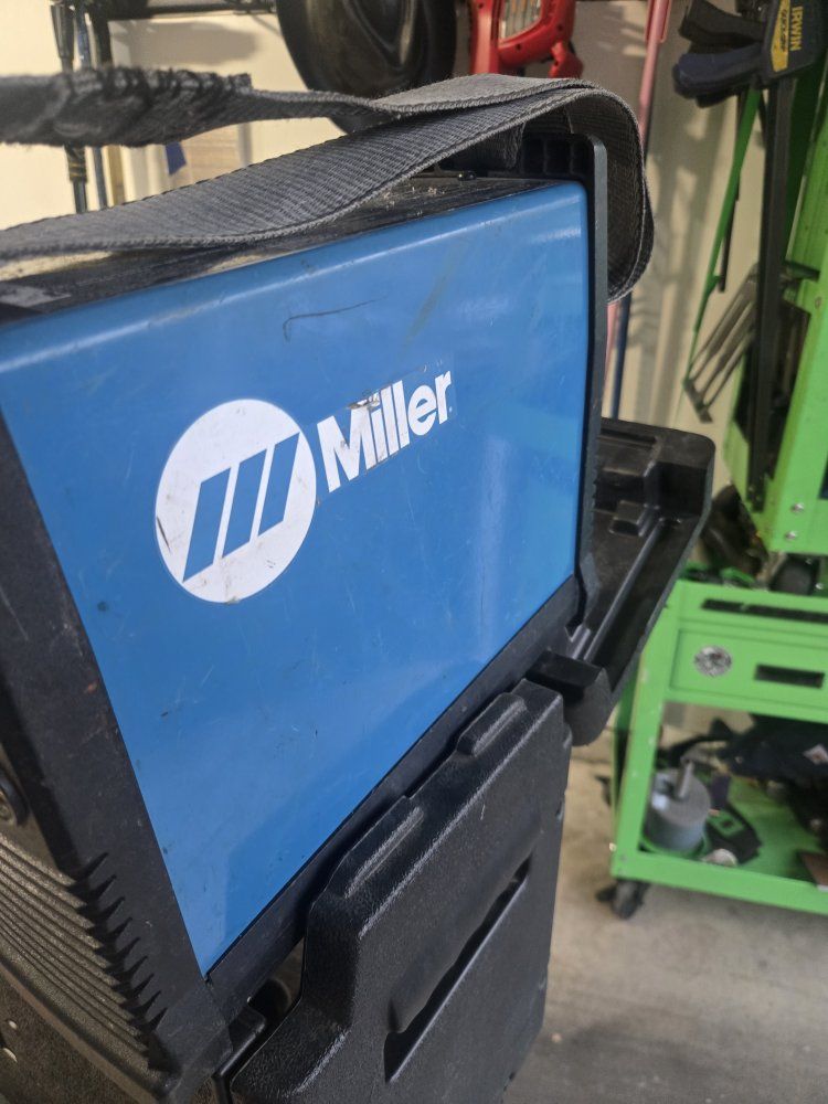 Miller Maxstar 161 STL TIG/Stick Welder with Hard Case and Cables
