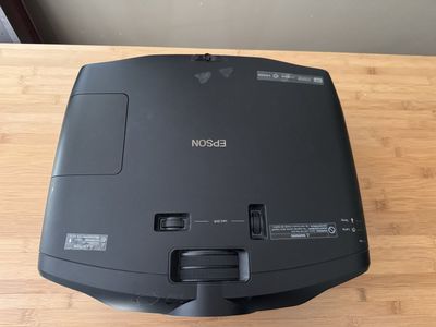 Epson PowerLite Pro Cinema 6010 3LCD Home Theater Projector