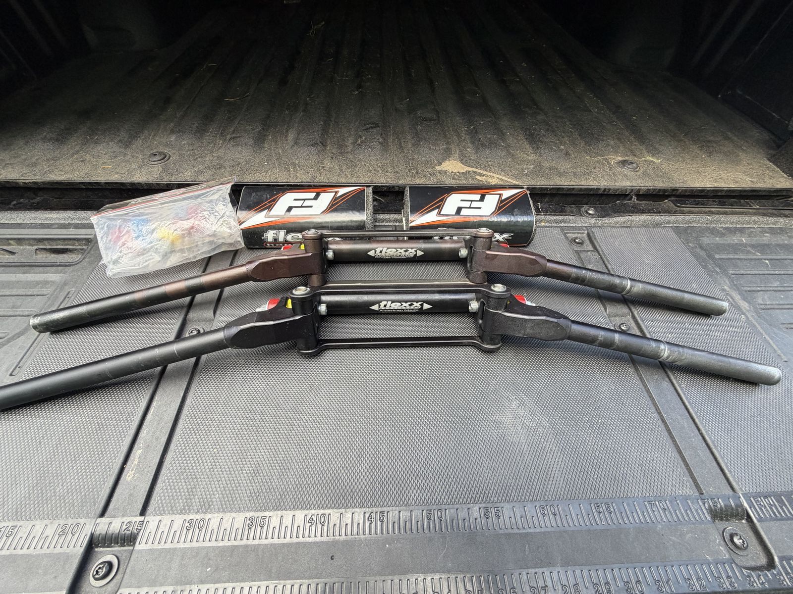 Fasst Company Flexx Handlebars 1-1/8" (12° Moto Bend) - 2 sets available.