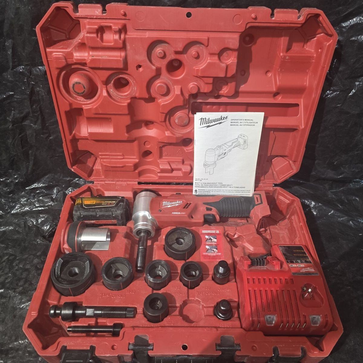 Millwaukee 2677-21 M18 Knockout Tool 1/2- 2"