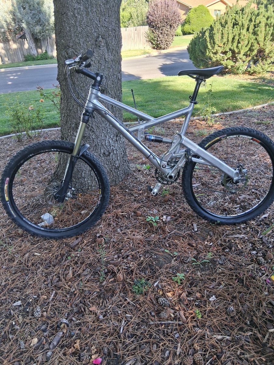 2004 Cannondale Gemini 2000 downhill race bike