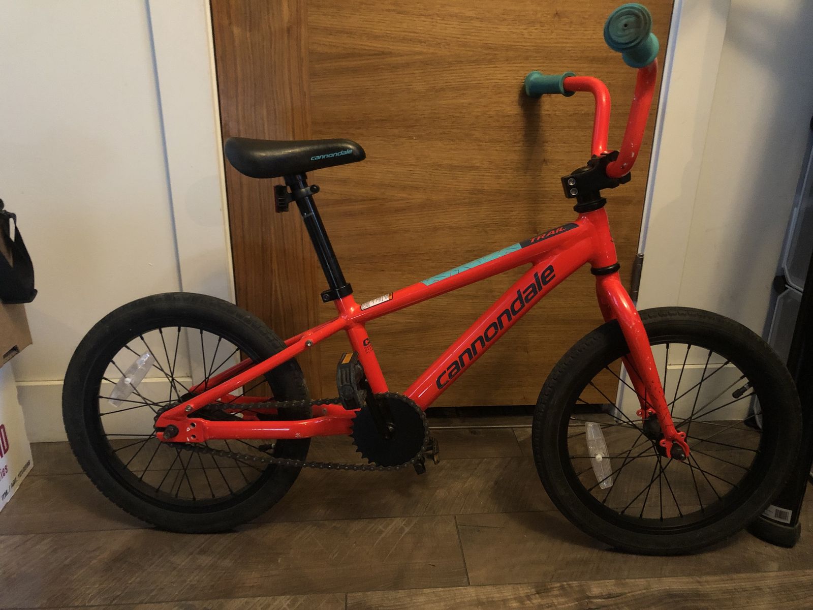 3’4”-3’10” Cannondale Trail 16 inch Kids Bike No Training Wheels