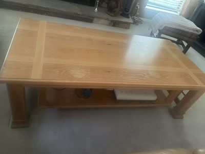 Thomasville Oak Real Wood Coffee Table