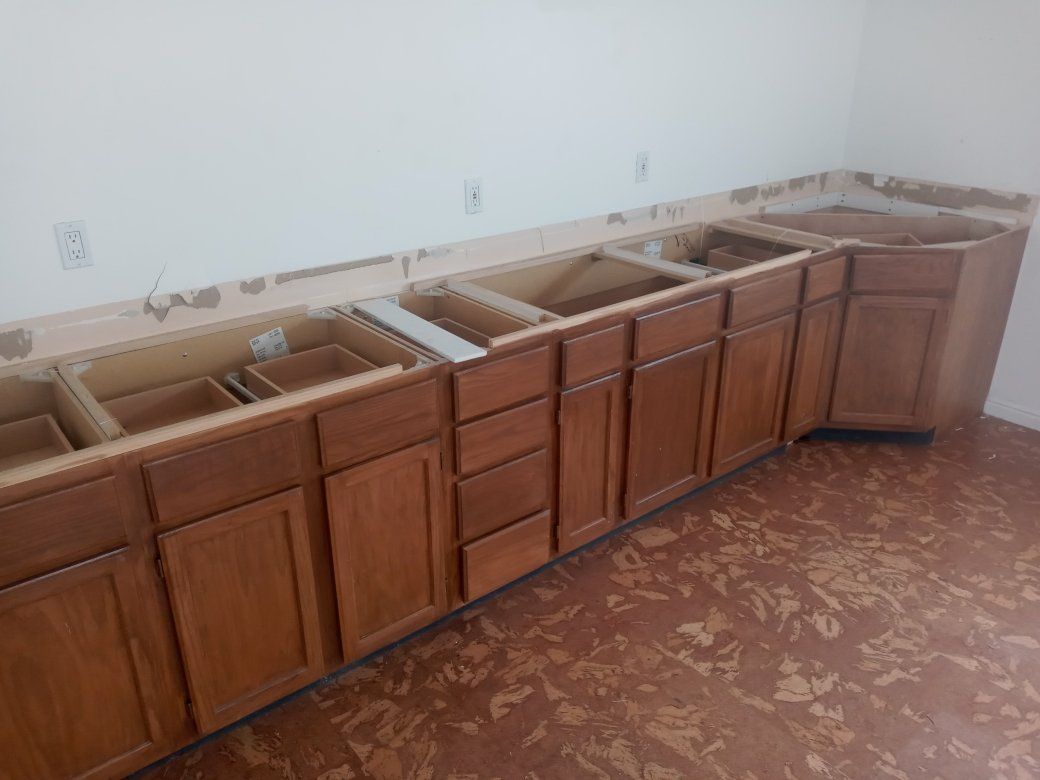 Used Kitchen Cabinets - Full Set, Brown Wood, with countertop and 4" backsplash