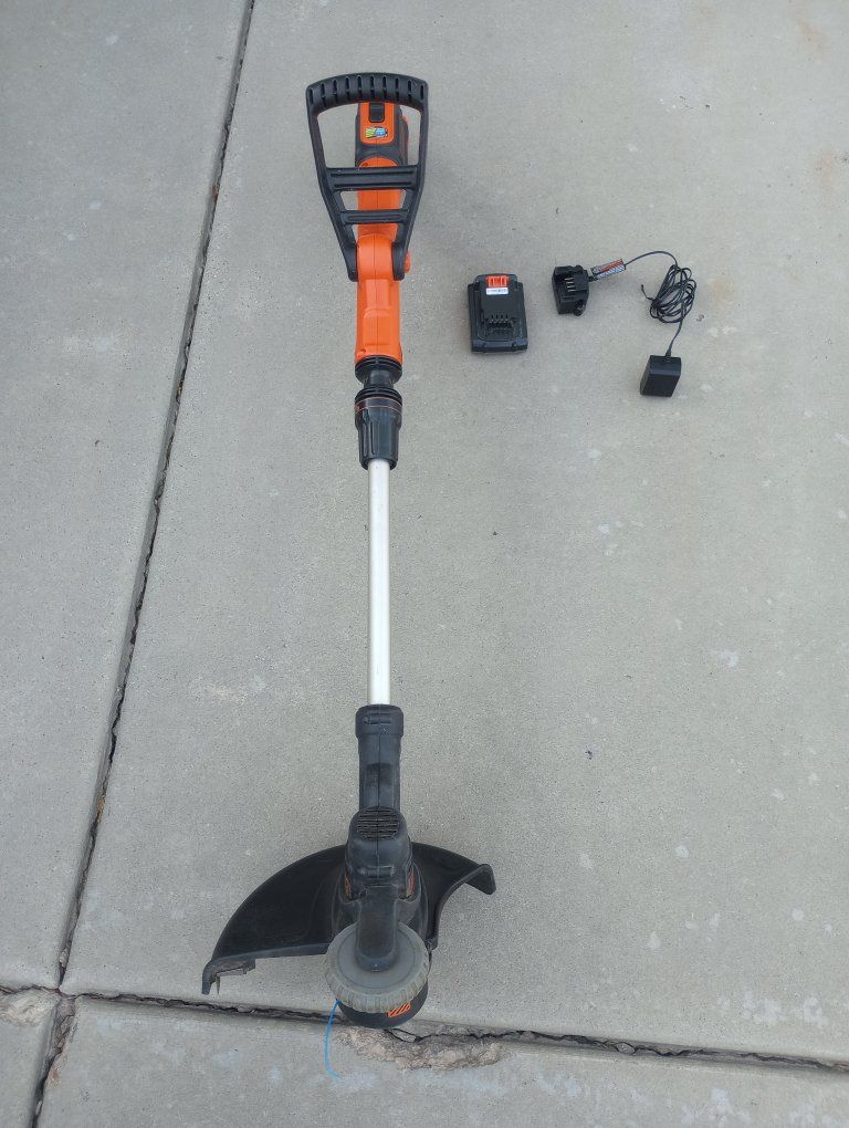 Black and Decker cordless battery operated trimmer
