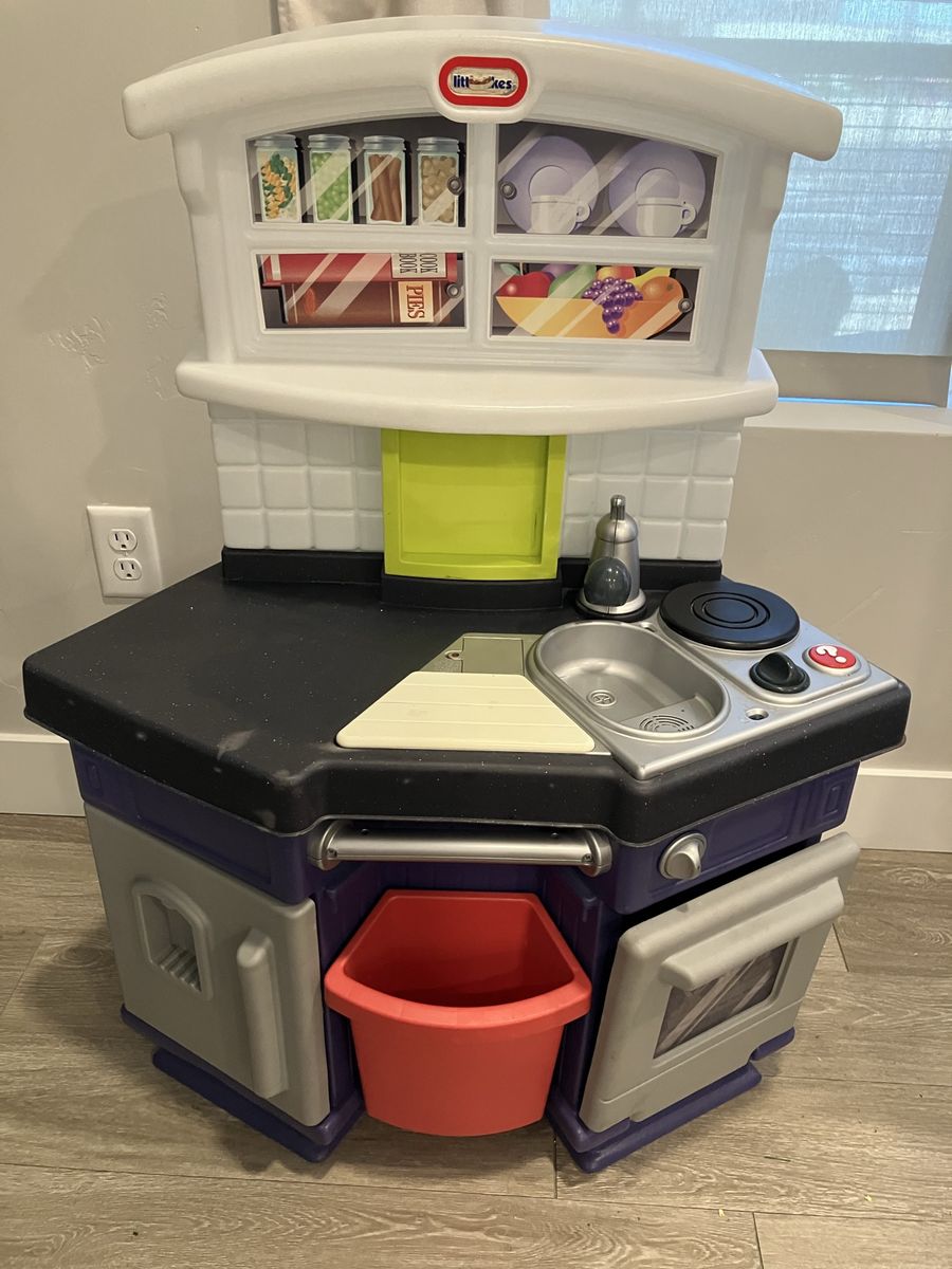 Little Tikes Kitchen Play Set – Great Condition- Sounds Work