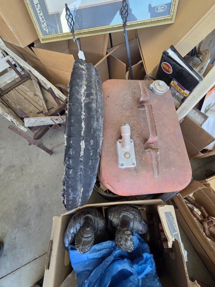 Garage sale,  collectable items, antiques
