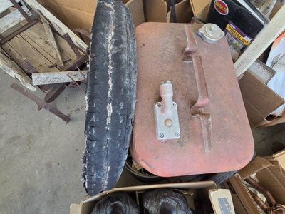 Garage sale, collectable items, antiques