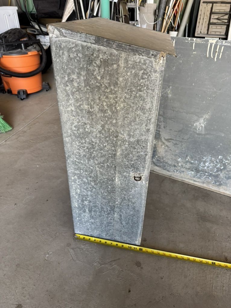 Heavy Metal Out Side Box