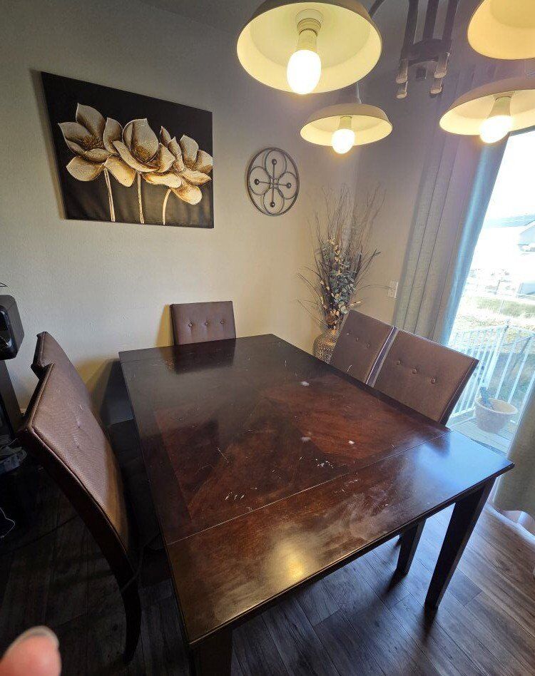 Wood used dinning table with 5 Chairs
