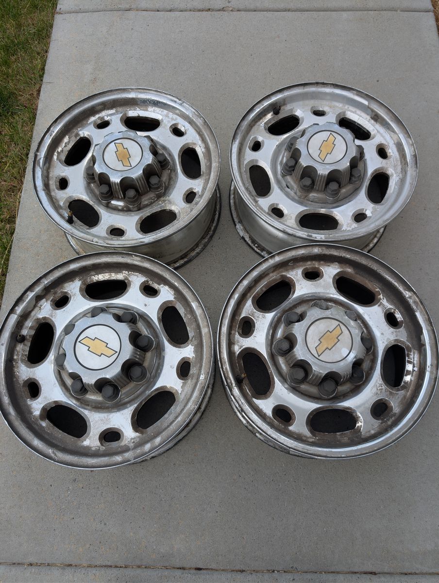 2004 Duramax aluminum wheels