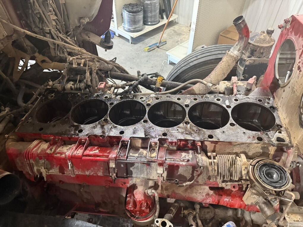Semi Truck Engine Rebuilding
