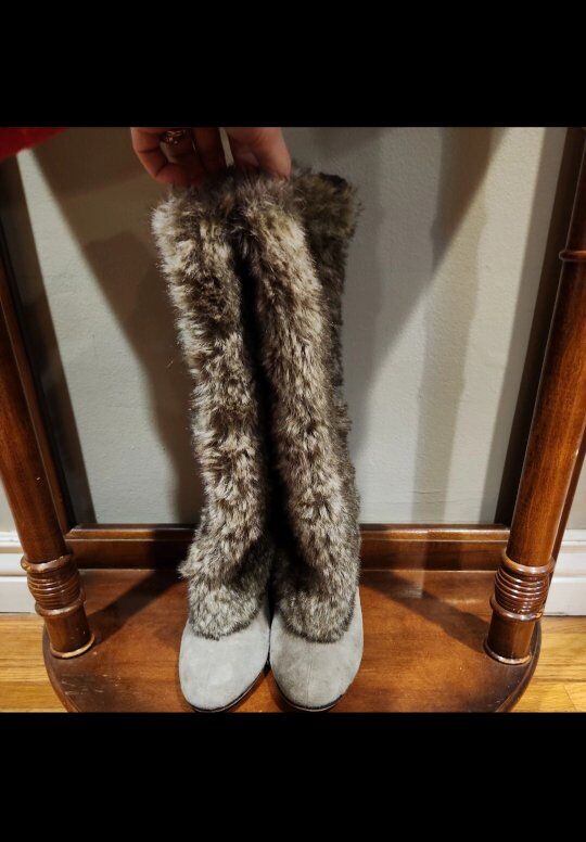 Sam Edelman Gray Faux Fur Mid Calf Boots size 6M