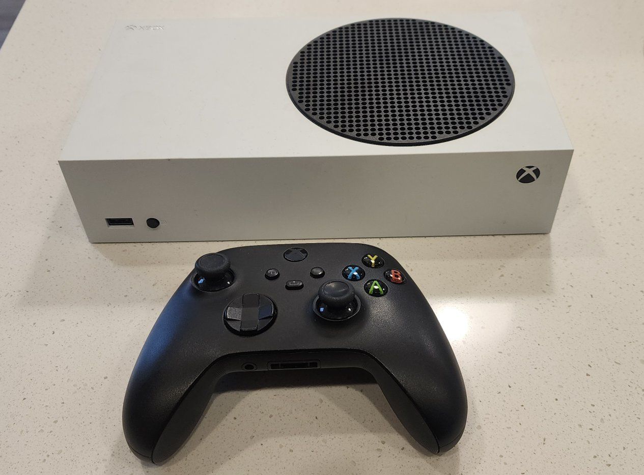 Xbox Series S Console with Black Wireless Controller - Great Condition
