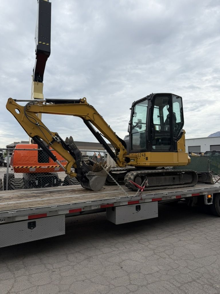40 Class 4 Ton Mini Excavator for Rent! Thumb and Blade 