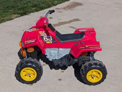 Power Wheels Hot Wheels 4 wheeler