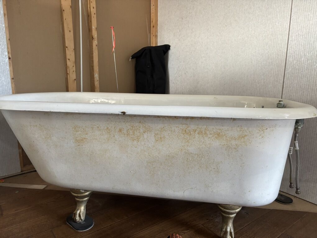 Claw Foot Cast Iron BathTub