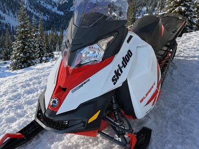 Ski-Doo Summit REV-XM 154 800R E-TEC Snowmobile