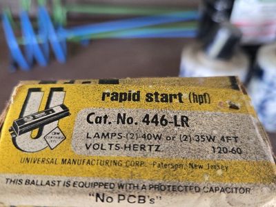 UNIVERSAL BALLAST LIGHT BALLAST NEW IN BOX