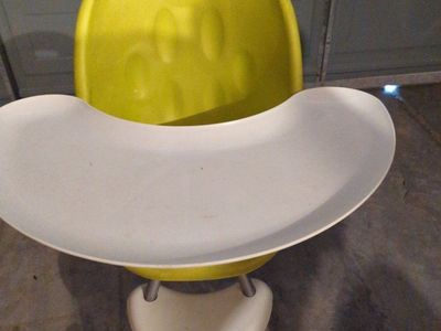 Phil & Teds Poppy High Chair - Yellow/White with Tray - Used Good Condition