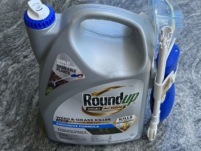 Roundup Dual Action Formula Weed & Grass Killer - 1.33 Gallon