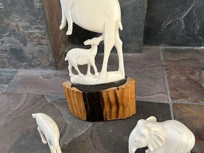 Hand-Carved White Stone Animal Figurines – African Safari Décor Set