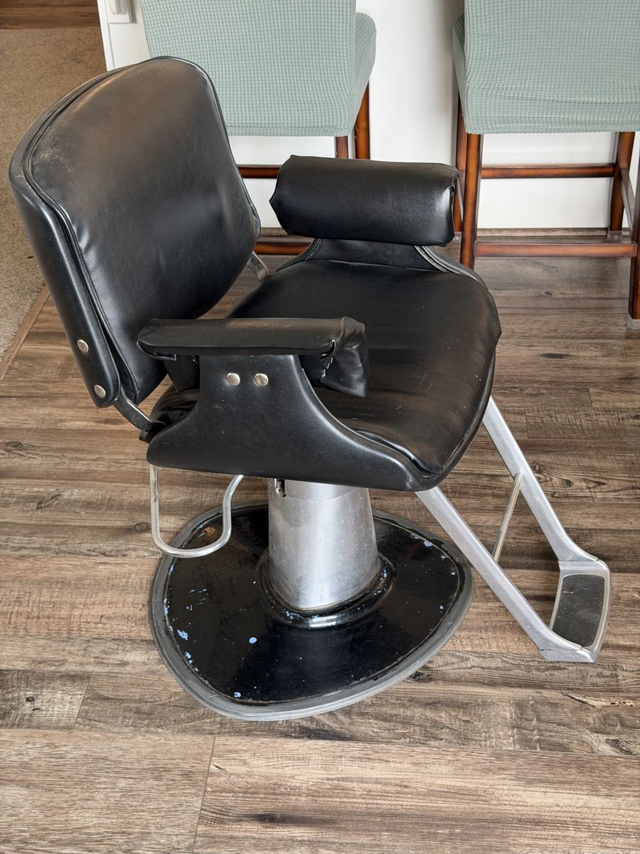 Black Hydraulic Reclining Barber & Salon Chair with Footrest