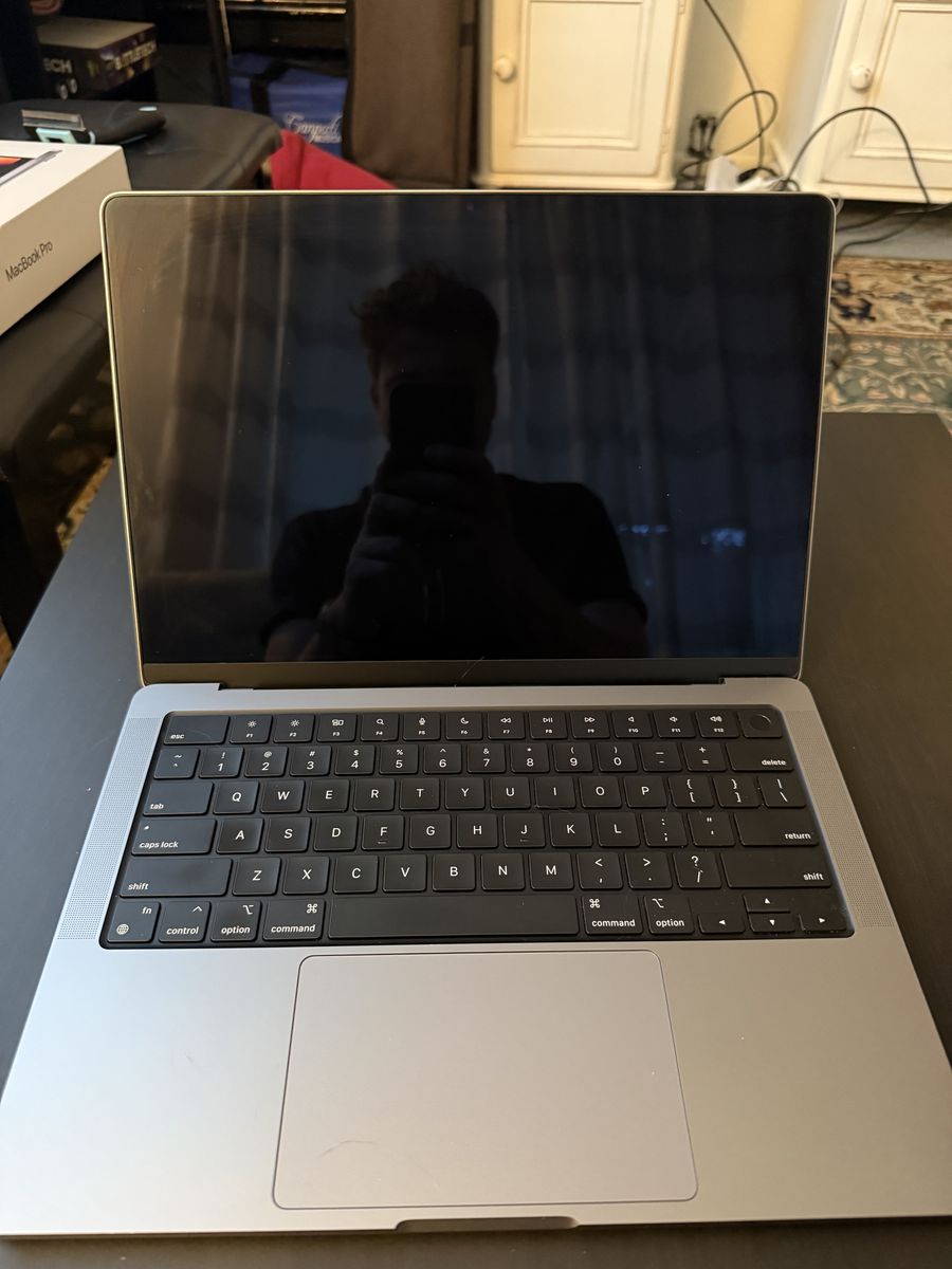 MacBook Pro M1 Pro (Late 2021) 16GB RAM, 512 GB Storage