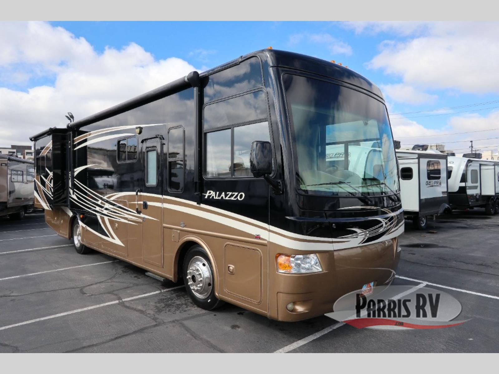 Used 2013 Thor Motor Coach Palazzo 33 1