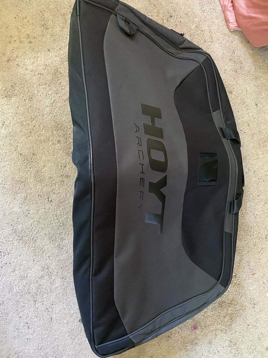 Brand new Hoyt bow bag