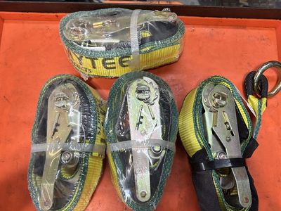 Heavy Duty Ratchet Straps - Tie Downs with D-Ring and Hooks - Set of 4