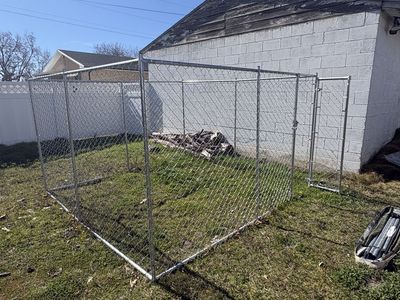 10 X 10 X 6 Dog run- Top Still in Box