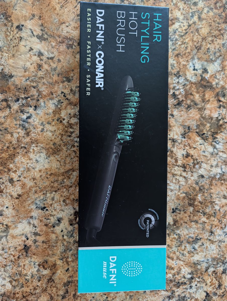 Dafni x Conair Hot Brush