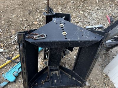 Fifth Wheel Hitch