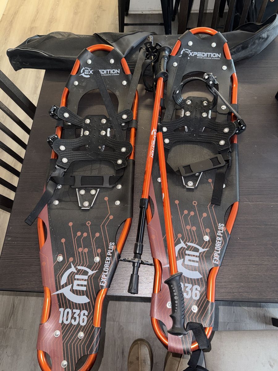 EXPEDITION Explorer Plus 1036 Snowshoes with Poles - Orange & Black, Used