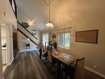 2 Private Rooms in Spacious 1,850 sq. ft. Condo on Foothill Drive ($630-$650)