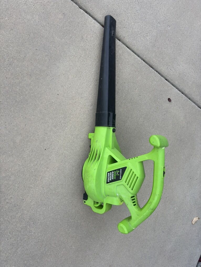 Nice Portland Electric Leaf Blower in Good Condit