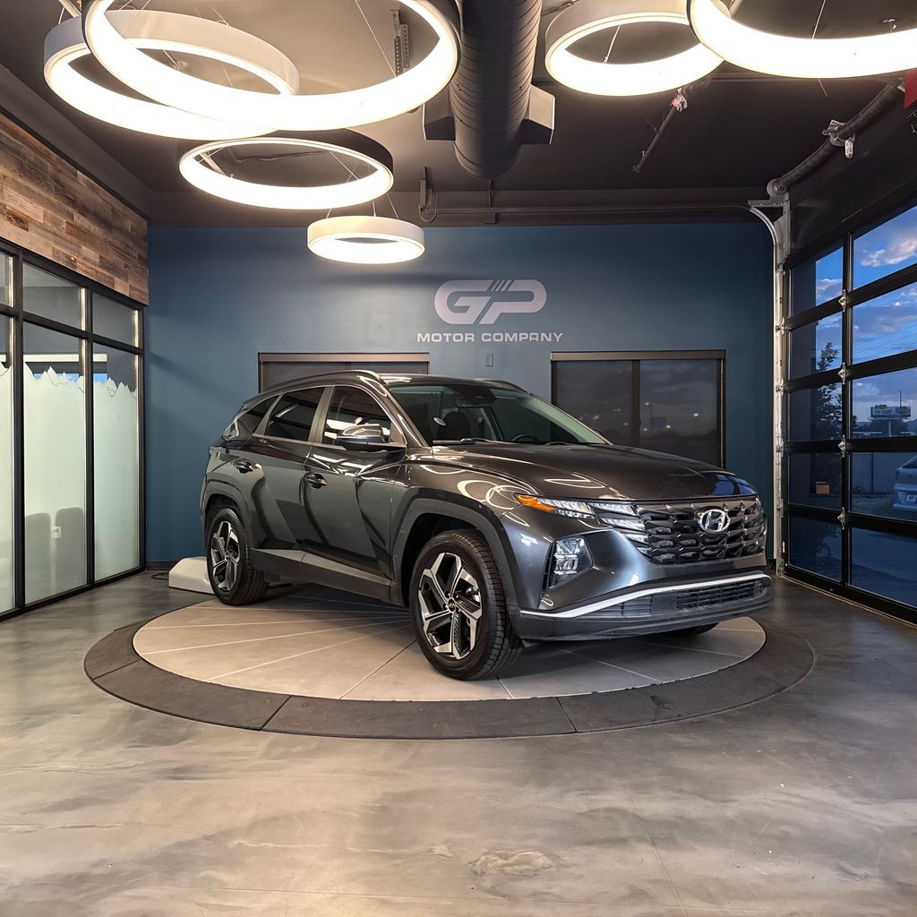 2022 Hyundai Tucson SEL — rebuilt & branded title, 16% below market
