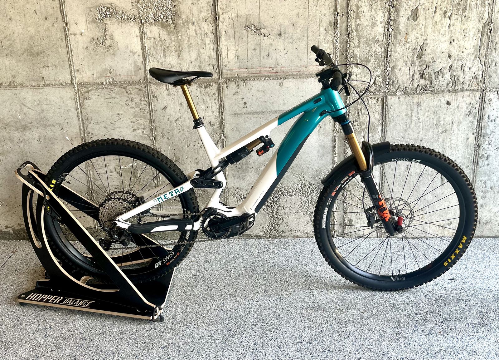 Commencal Meta e-bike size: L