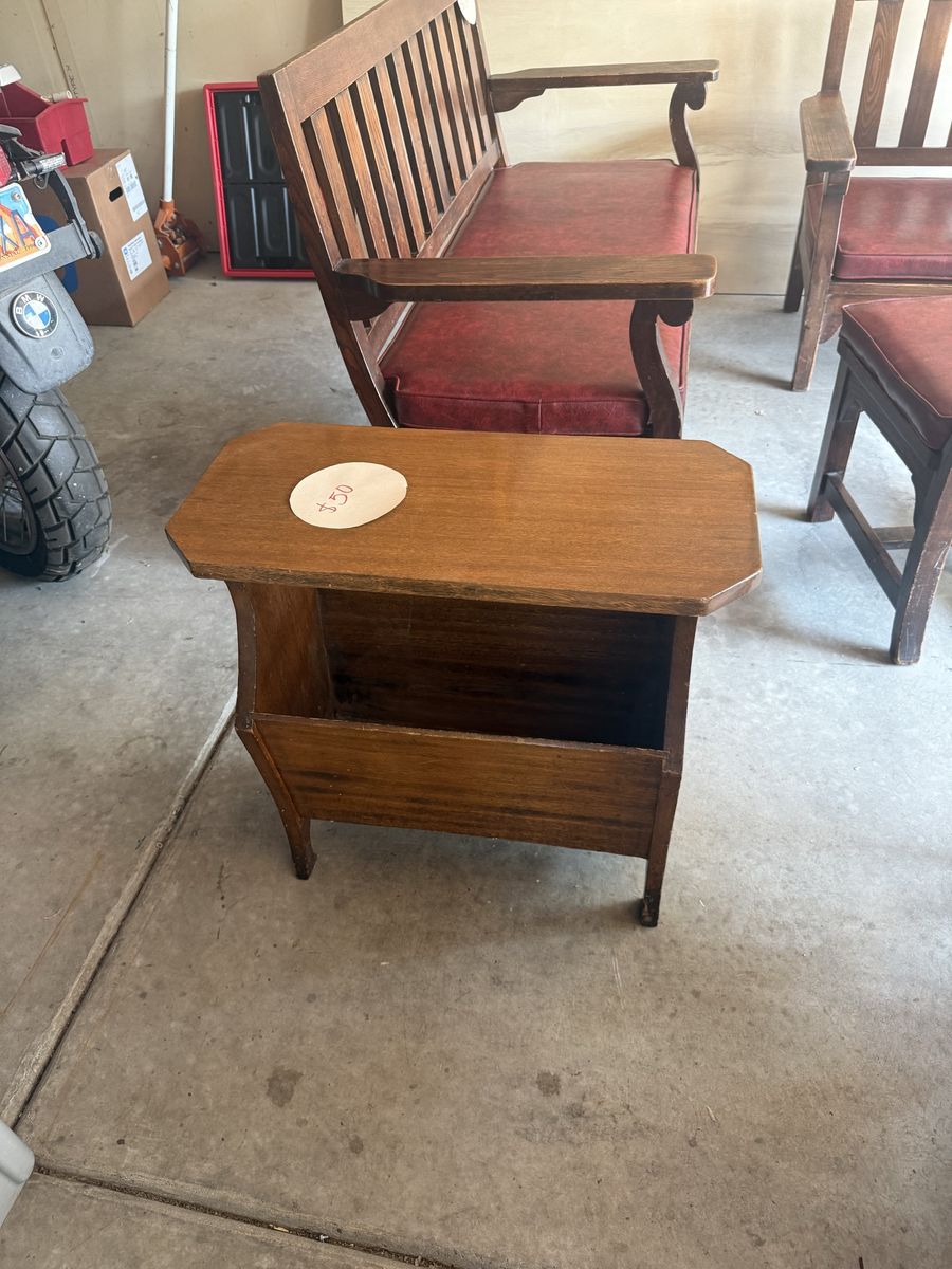 Vintage Wooden Magazine End Table Side Accent Table with Storage