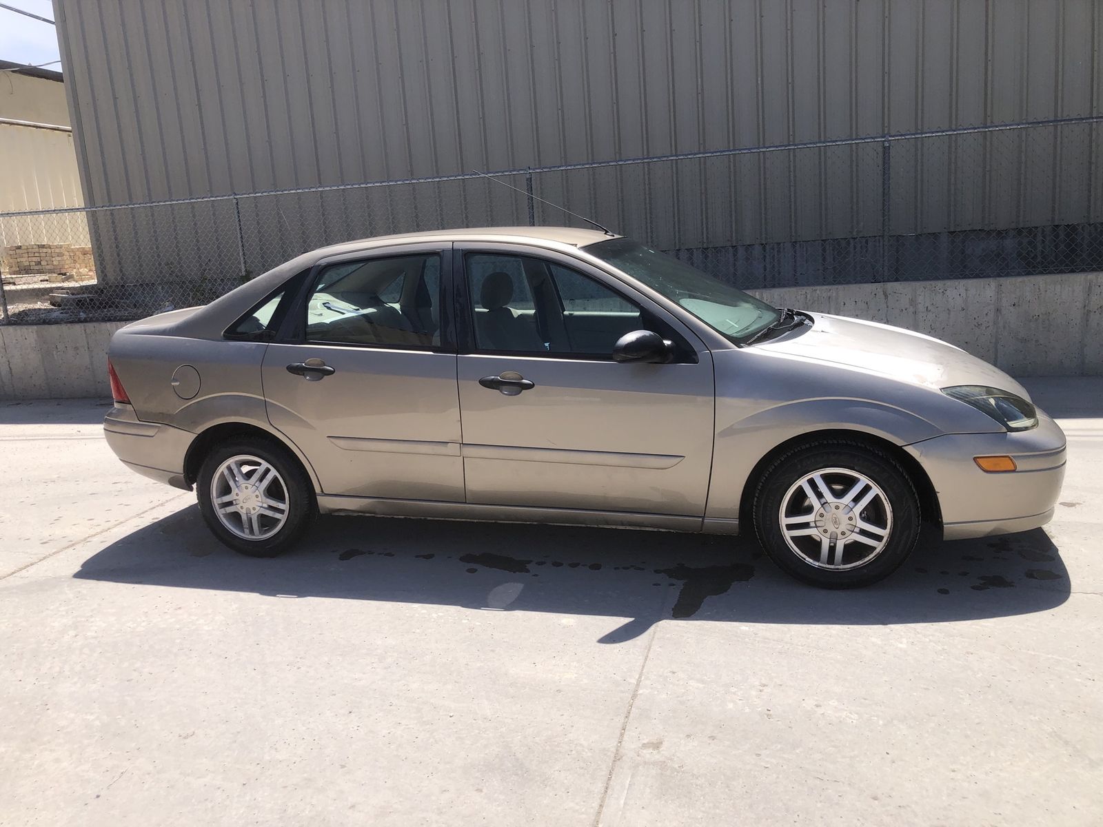2004 Ford Focus 