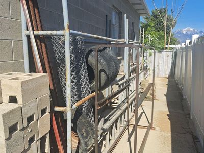 Tire/Metal pipe racks